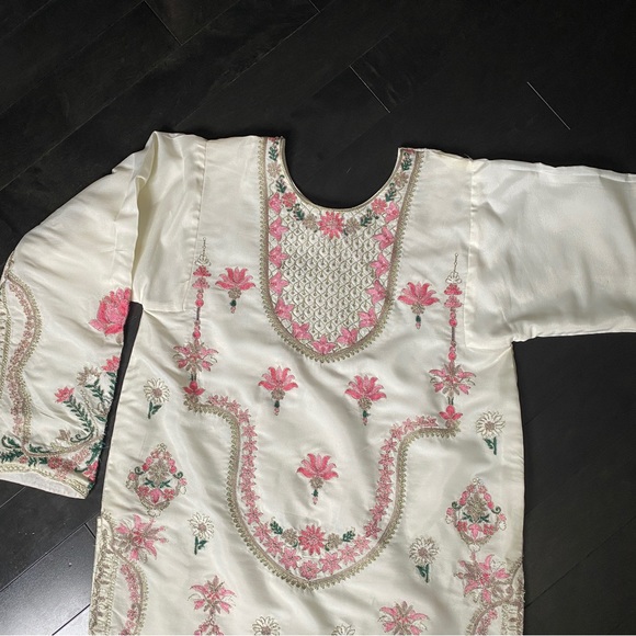 Ali Xeeshan Gul Bahar - Picture 7 of 16